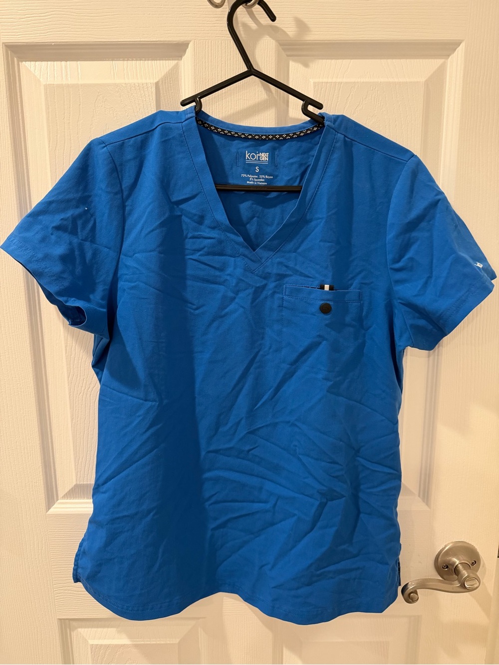 Koi Lite woman’s V-Neck Scrub set - Blue